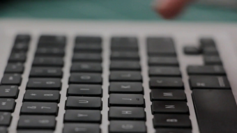 办公打字手部特写镜头合集