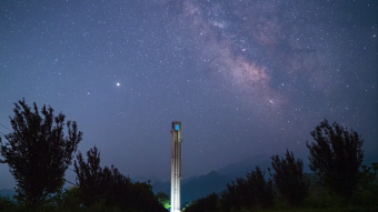 震撼星空延时片头片尾