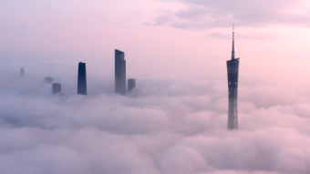 广州塔日落延时云雾